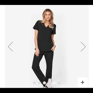 FIGS black scrub set